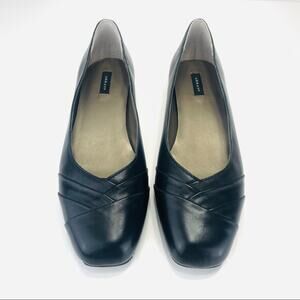 Array Women Black Flats Size 8.5 Leather Padded Footbed Classic Squared-Toe, New